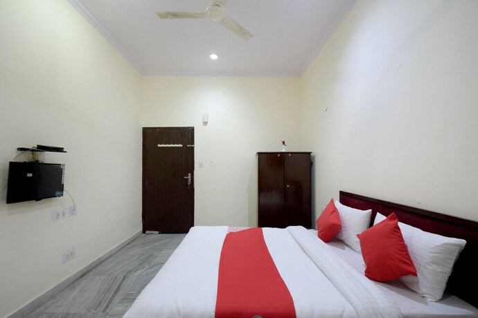 Imagen de la habitación del Hotel Oyo 24936 C-9. Foto 17