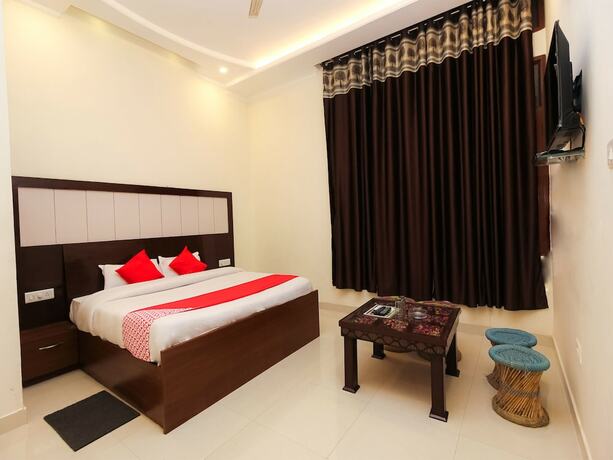 Imagen de la habitación del Hotel Oyo 26596 Ambika. Foto 19