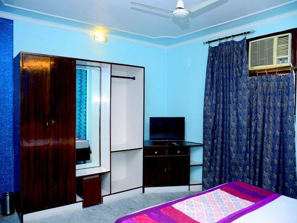Imagen de la habitación del Hotel Oyo 3071 Kamesh Hut. Foto 13
