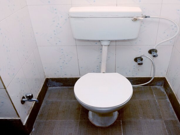 Imagen de la habitación del Hotel Oyo 3071 Kamesh Hut. Foto 15