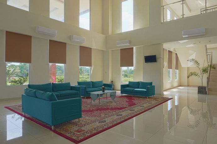 Imagen de los interiores del Hotel Oyo 3269 Grand Sayang Park Makass. Foto 15