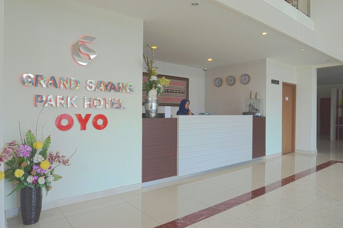 Imagen de los interiores del Hotel Oyo 3269 Grand Sayang Park Makass. Foto 20