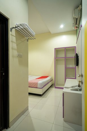 Imagen de la habitación del Hotel Oyo 342 De'kayakini. Foto 3