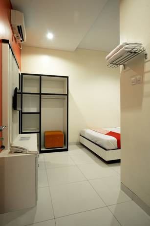 Imagen de la habitación del Hotel Oyo 342 De'kayakini. Foto 6