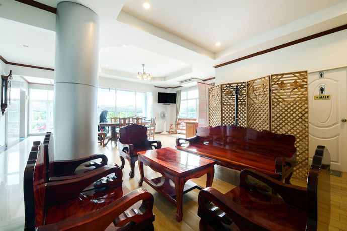 Imagen de los interiores del Hotel Oyo 350 Mae Saeng Place. Foto 19