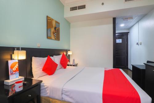 Imagen de la habitación del Hotel Oyo 367 Eureka. Foto 19