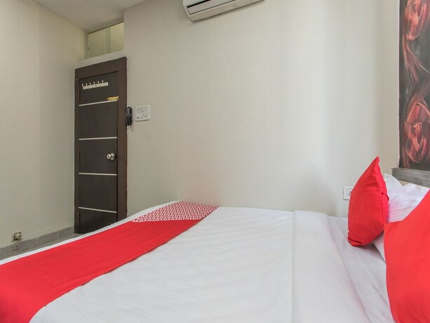 Imagen de la habitación del Hotel Oyo 3689 Sky. Foto 17