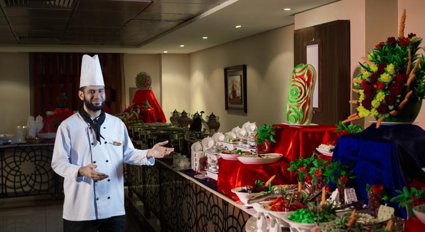 Imagen del bar/restaurante del Hotel Oyo 372 Nawazi Watheer. Foto 6