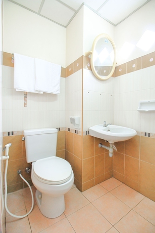 Imagen de la habitación del Hotel Oyo 376 Ok Home Airport. Foto 14