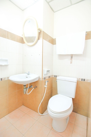 Imagen de la habitación del Hotel Oyo 376 Ok Home Airport. Foto 16