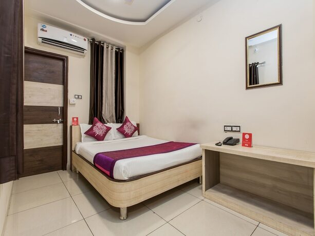 Imagen de la habitación del Hotel Oyo 4042 Mehar Residency. Foto 15