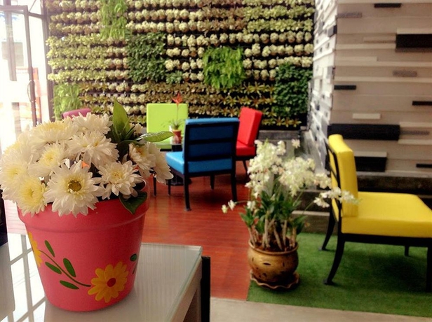 Imagen de los interiores del Hotel Oyo 412 7 Days. Foto 5