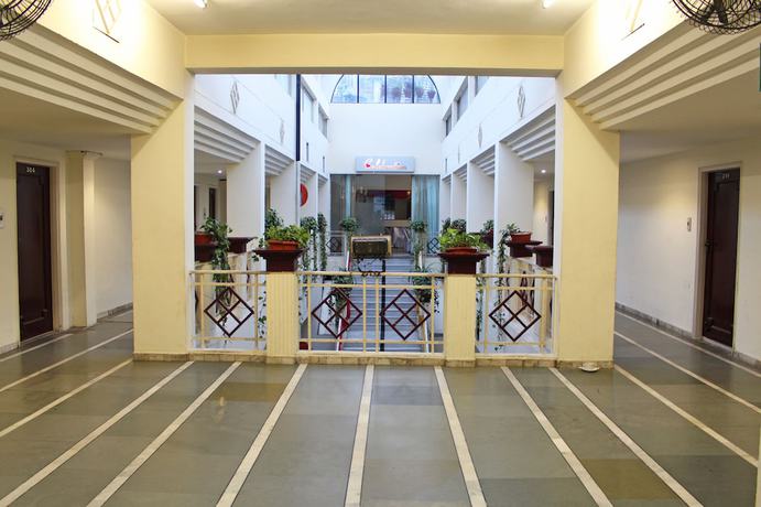 Imagen de los interiores del Hotel Oyo 4137 Resort Sita Kiran. Foto 16