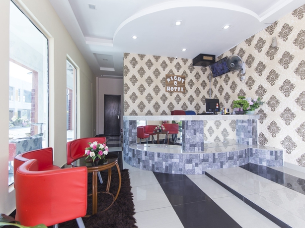 Imagen de los interiores del Hotel Oyo 439 Night Queen. Foto 9