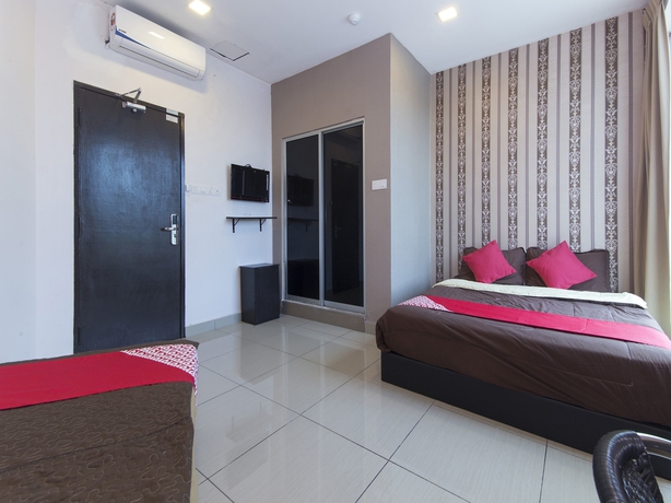 Imagen de la habitación del Hotel Oyo 439 Night Queen. Foto 6