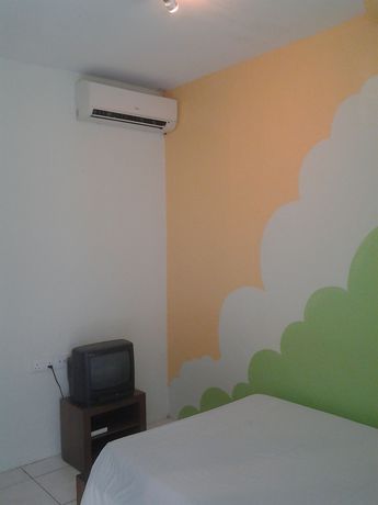 Imagen de la habitación del Hotel Oyo 44034 Furama Lodging House. Foto 3
