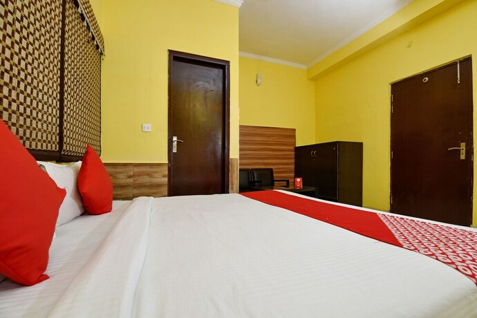Imagen de la habitación del Hotel Oyo 4464 Near Chakrata Road. Foto 25
