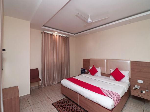 Imagen de la habitación del Hotel Oyo 4477 City Square. Foto 12