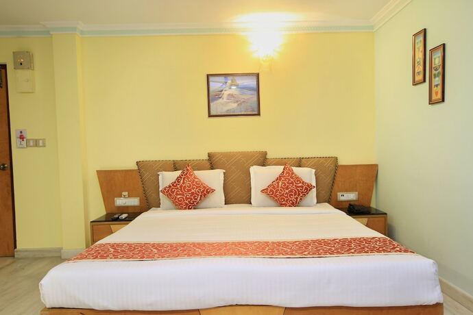 Imagen de la habitación del Hotel Oyo 4531 Pleasant Stay Inn. Foto 11