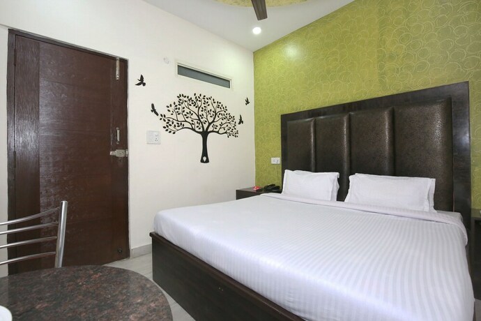 Imagen de la habitación del Hotel Oyo 4727 Sangam Pacific. Foto 3