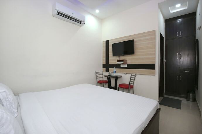 Imagen de la habitación del Hotel Oyo 4727 Sangam Pacific. Foto 5