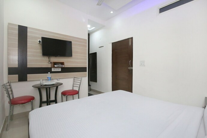 Imagen de la habitación del Hotel Oyo 4727 Sangam Pacific. Foto 11
