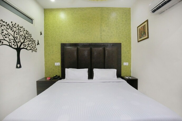 Imagen de la habitación del Hotel Oyo 4727 Sangam Pacific. Foto 12