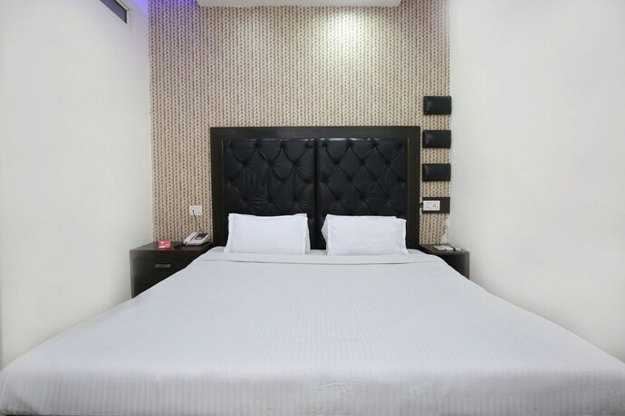 Imagen de la habitación del Hotel Oyo 4727 Sangam Pacific. Foto 17
