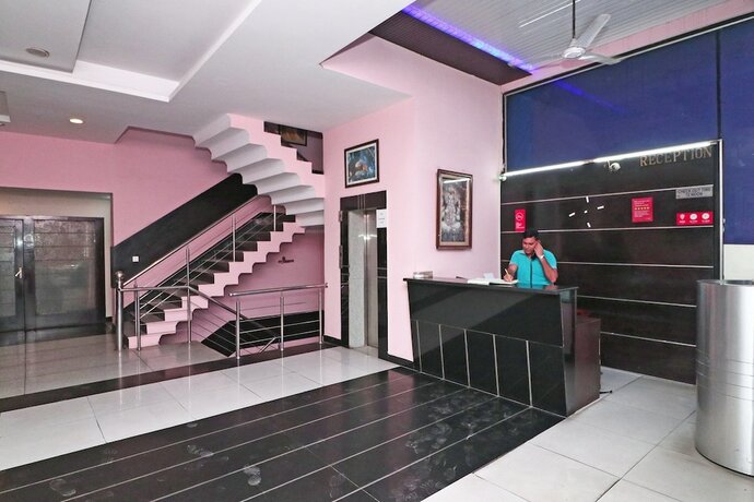 Imagen general del Hotel Oyo 4754 Center Point. Foto 16