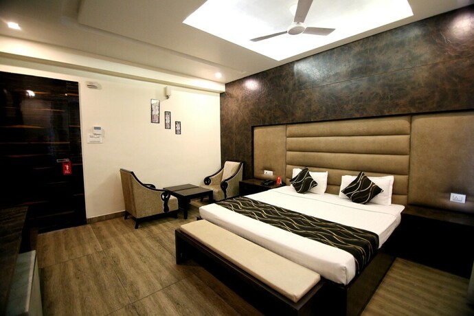 Imagen de la habitación del Hotel Oyo 4779 Vansh Palace. Foto 6