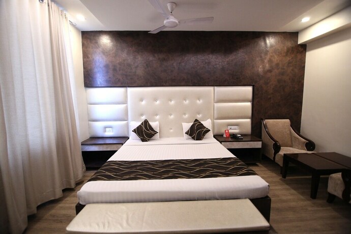 Imagen de la habitación del Hotel Oyo 4779 Vansh Palace. Foto 8