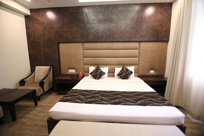 Imagen de la habitación del Hotel Oyo 4779 Vansh Palace. Foto 9