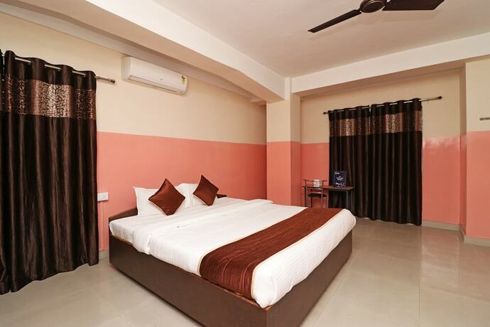 Imagen de la habitación del Hotel Oyo 4979 Prabha Palace Lodge. Foto 19