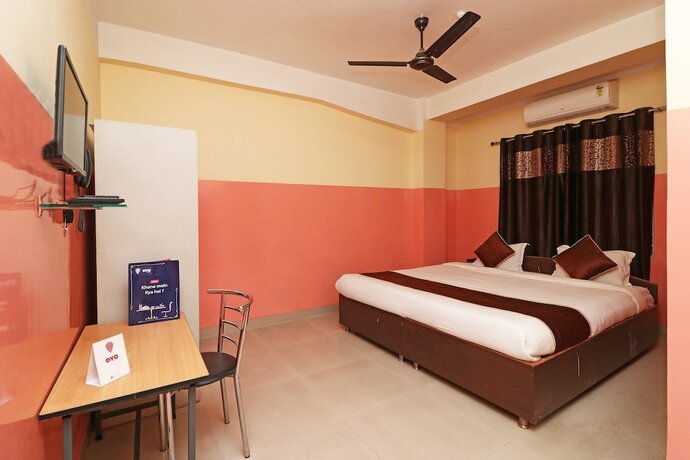 Imagen de la habitación del Hotel Oyo 4979 Prabha Palace Lodge. Foto 20