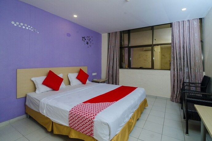 Imagen de la habitación del Hotel Oyo 510 Sri Indar. Foto 32