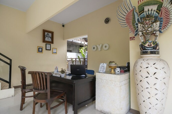 Imagen de los interiores del Hotel Oyo 523 Dedy Beach Inn. Foto 19