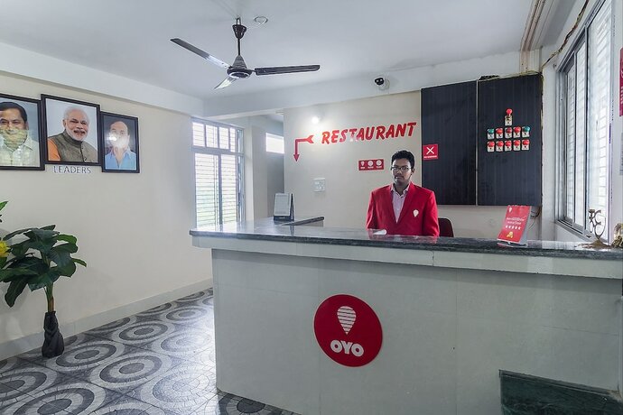Imagen general del Hotel Oyo 5638 Om Regency I. Foto 11