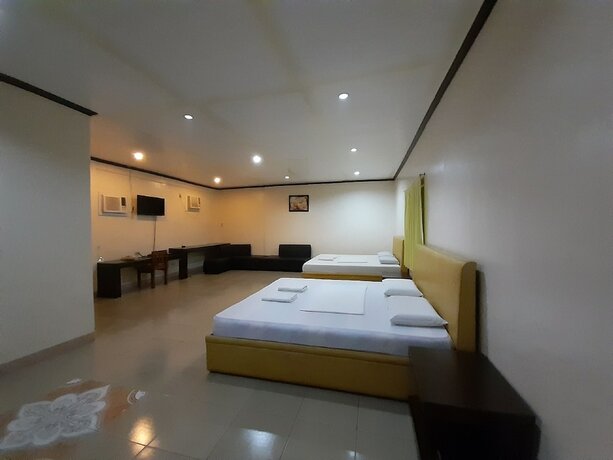 Imagen de la habitación del Hotel Oyo 565 Hillside Resort. Foto 3