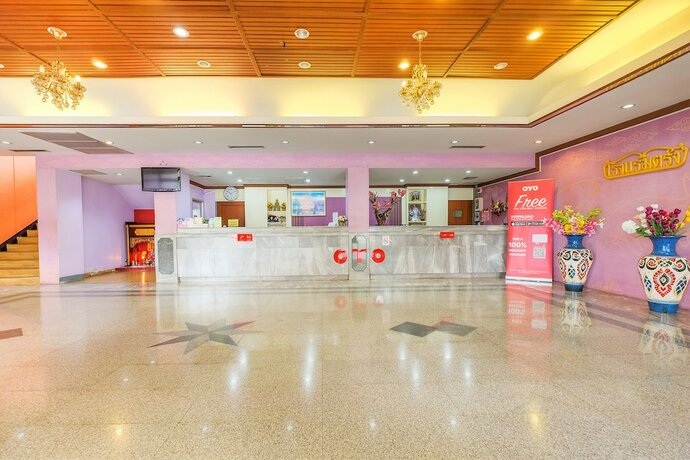 Imagen de los interiores del Hotel Oyo 565 Trang. Foto 16
