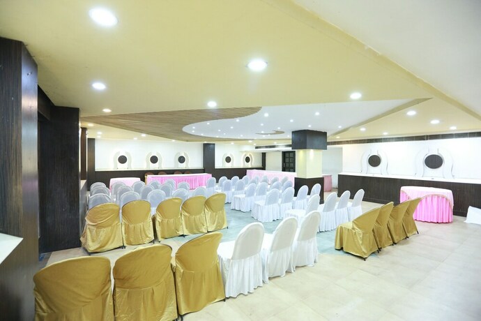 Imagen de los interiores del Hotel Oyo 5688 Gagan Eco. Foto 16