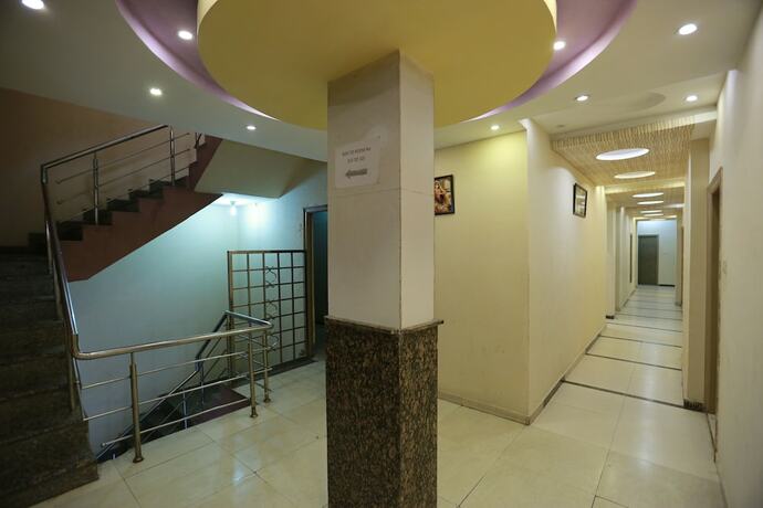 Imagen de los interiores del Hotel Oyo 5688 Gagan Eco. Foto 17