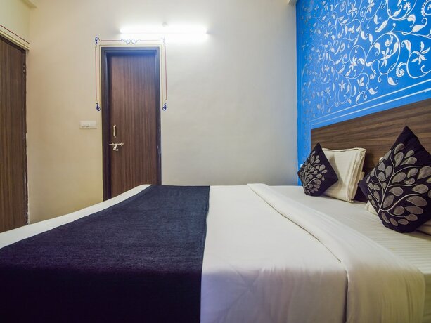 Imagen de la habitación del Hotel Oyo 5715 King Mansion. Foto 4
