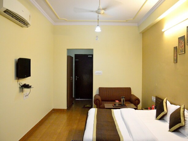Imagen de la habitación del Hotel Oyo 6012 Rockwell. Foto 15