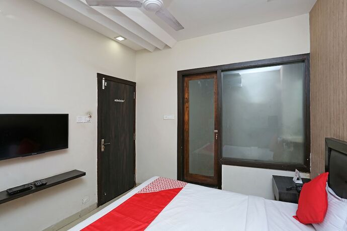 Imagen de la habitación del Hotel Oyo 6325 Kiran. Foto 16