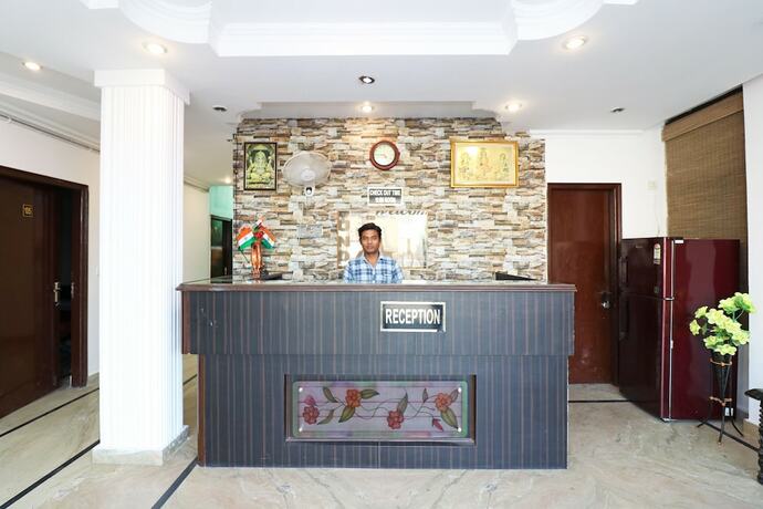 Imagen de los interiores del Hotel Oyo 6706 New Sunder Residency. Foto 15