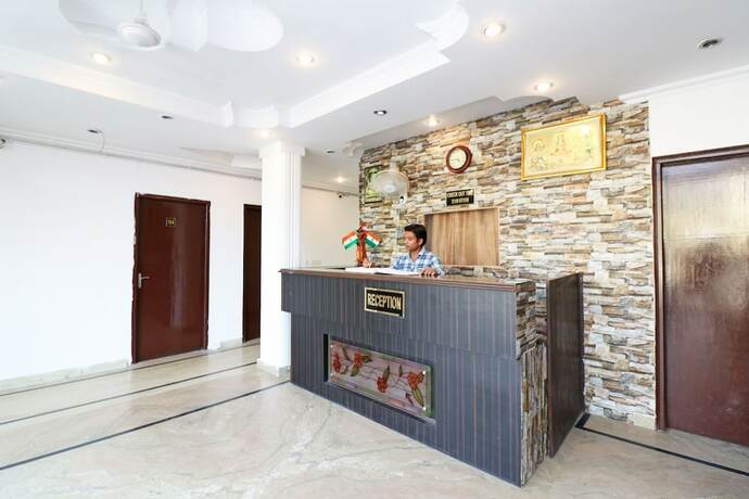 Imagen de los interiores del Hotel Oyo 6706 New Sunder Residency. Foto 18