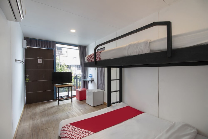 Imagen de la habitación del Hotel Oyo 673 Nice Sleep Box. Foto 11