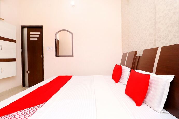 Imagen de la habitación del Hotel Oyo 6785 Sunder Bus Stand. Foto 4
