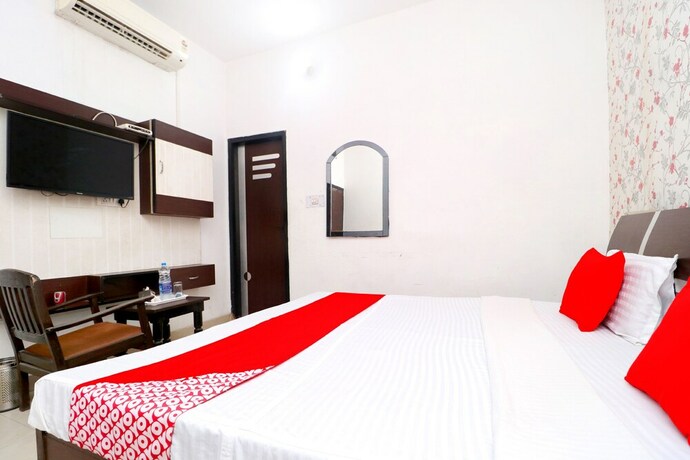 Imagen de la habitación del Hotel Oyo 6785 Sunder Bus Stand. Foto 8