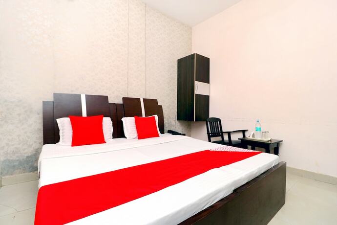 Imagen de la habitación del Hotel Oyo 6785 Sunder Bus Stand. Foto 9